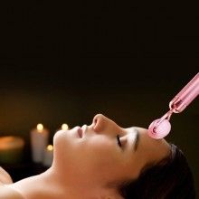 Rola masaj facial SIKS® diminuare riduri, portabil, roz Rola masaj facial SIKS® diminuare riduri, portabil, roz