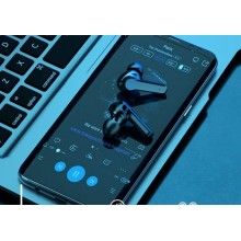 Casti wireless SIKS®, cutie de incarcare cu lanterna, conectare Bluetooth, afisaj digital, negru Casti wireless SIKS®, cutie de incarcare cu lanterna, conectare Bluetooth, afisaj digital, negru