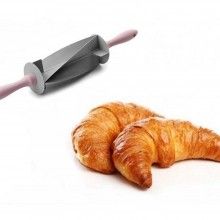 Set sucitor pentru aluat si taietor extensibil pentru aluat SIKS®, 4 role pentru taiere, roz/gri Set sucitor pentru aluat si taietor extensibil pentru aluat SIKS®, 4 role pentru taiere, roz/gri