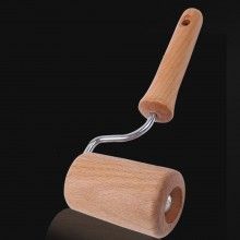 Sucitor SIKS Pentru Intins Aluat, Tip Rola, 1 Capat Din Lemn,18x7 cm Sucitor SIKS Pentru Intins Aluat, Tip Rola, 1 Capat Din Lemn,18x7 cm