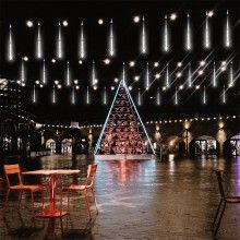 Instalatie de Craciun SIKS Tip Turturi Meteor, 80 cm, 8 Tuburi X 36 LED, 288 LED-uri, Fir Transparent, Lumina Alb Rece Instalatie de Craciun SIKS Tip Turturi Meteor, 80 cm, 8 Tuburi X 36 LED, 288 LED-uri, Fir Transparent, Lumina Alb Rece
