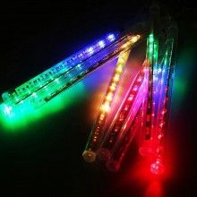 Instalatie de Craciun EDAR, Turturi Luminosi tip Meteori, 8 x 80 cm, Fir Transparent, Lumina Multicolora, 288 LED-uri Instalatie de Craciun EDAR, Turturi Luminosi tip Meteori, 8 x 80 cm, Fir Transparent, Lumina Multicolora, 288 LED-uri