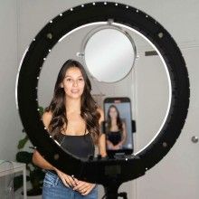 Lampa Circulara Profesionala cu Lumini SIKS Led Ring Light Cu 10 Trepte De Intensitate Led, 3 Tipuri De Lumina, Ideala pentru... Lampa Circulara Profesionala cu Lumini SIKS Led Ring Light Cu 10 Trepte De Intensitate Led, 3 Tipuri De Lumina, Ideala pentru...