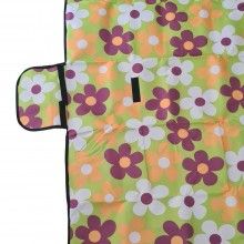 Patura Impermeabila SIKS, pentru Plaja si Camping, 150x145 cm, Model Verde cu Floricele Patura Impermeabila SIKS, pentru Plaja si Camping, 150x145 cm, Model Verde cu Floricele