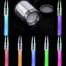 Cap Adaptor De Robinet SIKS Cu Led Multicolor, Perlator, 7 Culori, Termosensibil, Activare Automata, Cu filtru, Argintiu Cap Adaptor De Robinet SIKS Cu Led Multicolor, Perlator, 7 Culori, Termosensibil, Activare Automata, Cu filtru, Argintiu