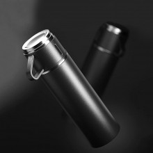 Set Sticla Termos SIKS cu interior din Inox Cu 2 Cani Extra, Cu Perete Dublu, Inchidere Ermetica, Rezistent la Rugina si la S... Set Sticla Termos SIKS cu interior din Inox Cu 2 Cani Extra, Cu Perete Dublu, Inchidere Ermetica, Rezistent la Rugina si la S...