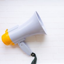 Megafon Portavoce SIKS Cu Microfon Extern, Cu Inregistrare Si Redare In Bucla, Functie De Reglaj Al Volumului, Sirena, Raza d... Megafon Portavoce SIKS Cu Microfon Extern, Cu Inregistrare Si Redare In Bucla, Functie De Reglaj Al Volumului, Sirena, Raza d...