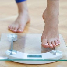 Cantar Corporal SIKS®, Transparent, Afisaj Electronic, Oprire Automata, Capacitate Maxima Persoane 180 Kg, Sticla, Patrat Cantar Corporal SIKS®, Transparent, Afisaj Electronic, Oprire Automata, Capacitate Maxima Persoane 180 Kg, Sticla, Patrat