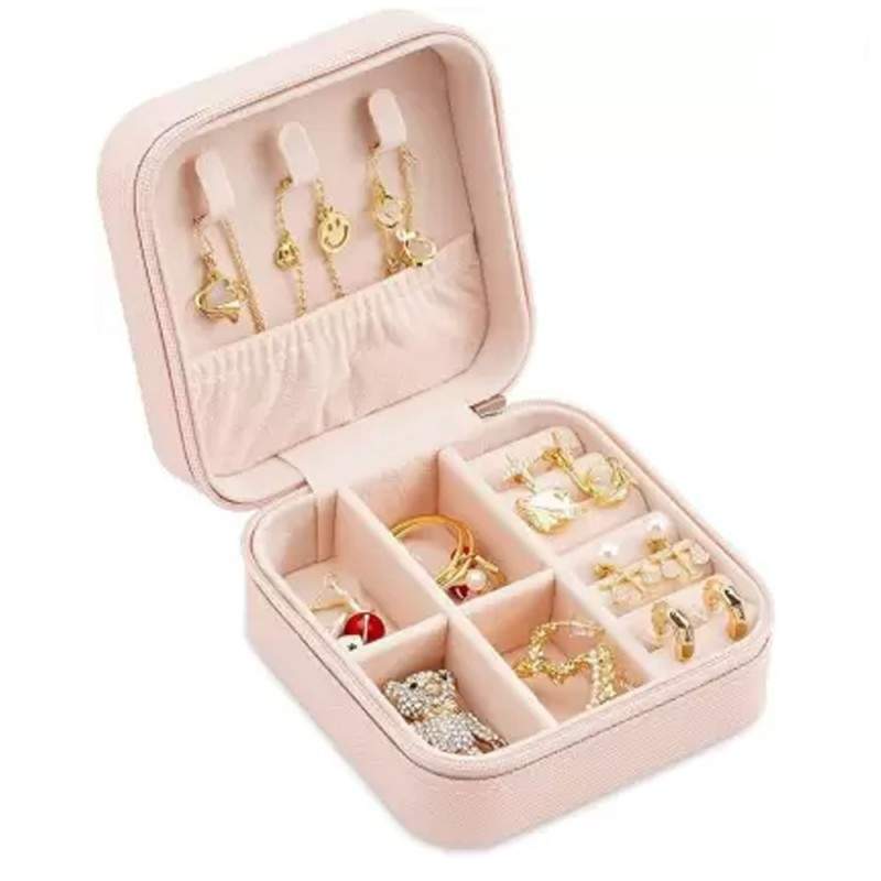 Cutie De Organizare Portabila EDAR Pentru Bijuterii Din Piele Ecologica, Compartimentata Pentru Inele, Cercei, Bratari, Colie... Cutie De Organizare Portabila EDAR Pentru Bijuterii Din Piele Ecologica, Compartimentata Pentru Inele, Cercei, Bratari, Colie...