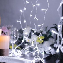 Perdea cu Lumini de Craciun EDAR, Lungime 8 m x Inaltime 50 cm, Alb Rece, Fir Alb, 8 Moduri de Iluminare, Interconectabila, c... Perdea cu Lumini de Craciun EDAR, Lungime 8 m x Inaltime 50 cm, Alb Rece, Fir Alb, 8 Moduri de Iluminare, Interconectabila, c...