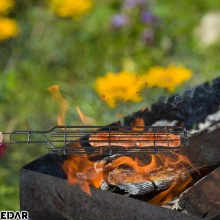 Gratar Mobil EDAR Cu Maner Din Lemn, Pentru Frigarui, Grilaj Metalic, Usor De Manevrat, Portabil, 48 Cm, Negru/Maro