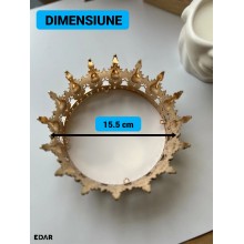 Coroana Decorativa pentru Tort EDAR Topper Premium, Diadema Rotunda Aurie cu Cristale Verzi, Diametru 15.5 cm, Decor Elegant ... Coroana Decorativa pentru Tort EDAR Topper Premium, Diadema Rotunda Aurie cu Cristale Verzi, Diametru 15.5 cm, Decor Elegant ...