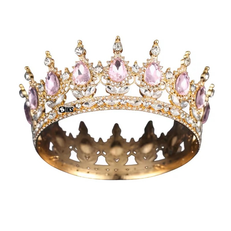 Coroana Pentru Tort SIKS Topper Premium, Coronita Cu Diametru 15.5 Cm, Diadema Rotunda Aurie Cu Cristale Roz, Decor Luxury Pe... Coroana Pentru Tort SIKS Topper Premium, Coronita Cu Diametru 15.5 Cm, Diadema Rotunda Aurie Cu Cristale Roz, Decor Luxury Pe...